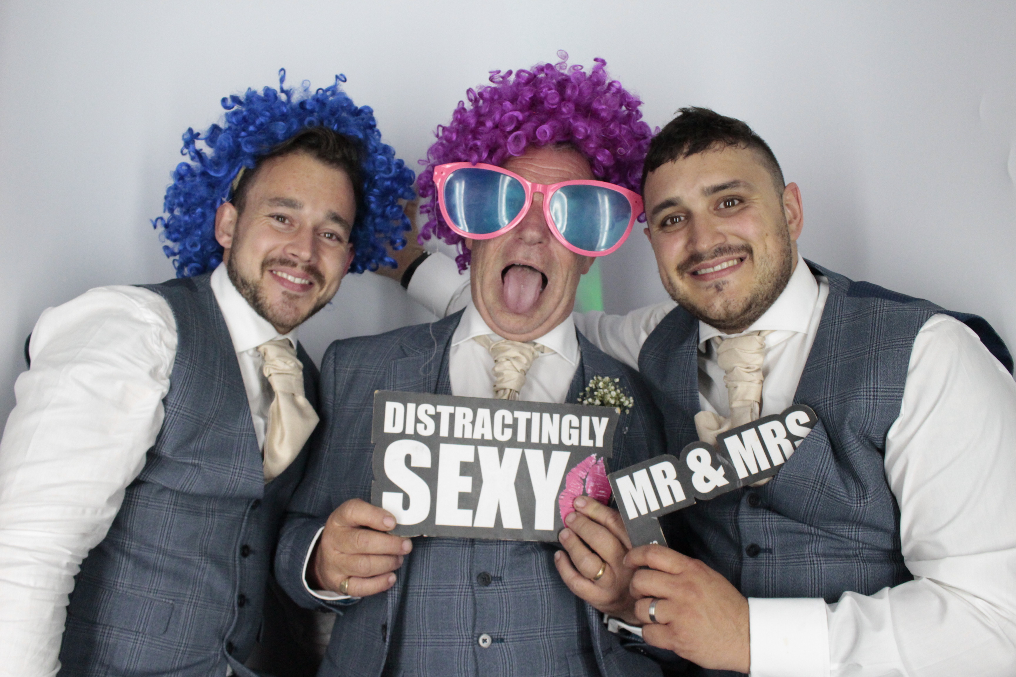 Emma & Karl's Wedding | View more photos from the event at gallery.myphotoboothexperience.co.uk/u/MyPhotoBoothExperienceLtd/Emma-Karls-Wedding